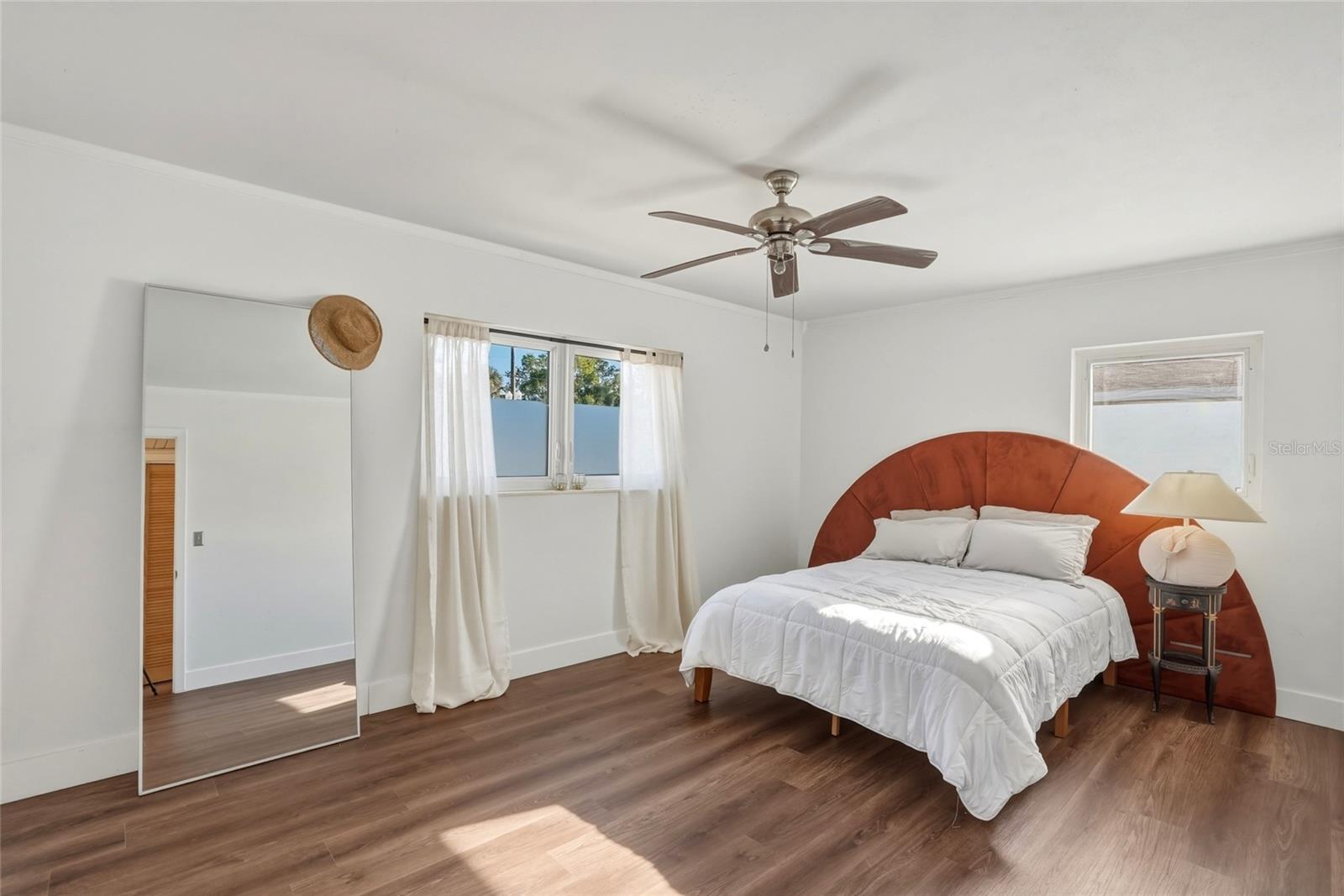 Image 9 of 23 For 220 45th Avenue S