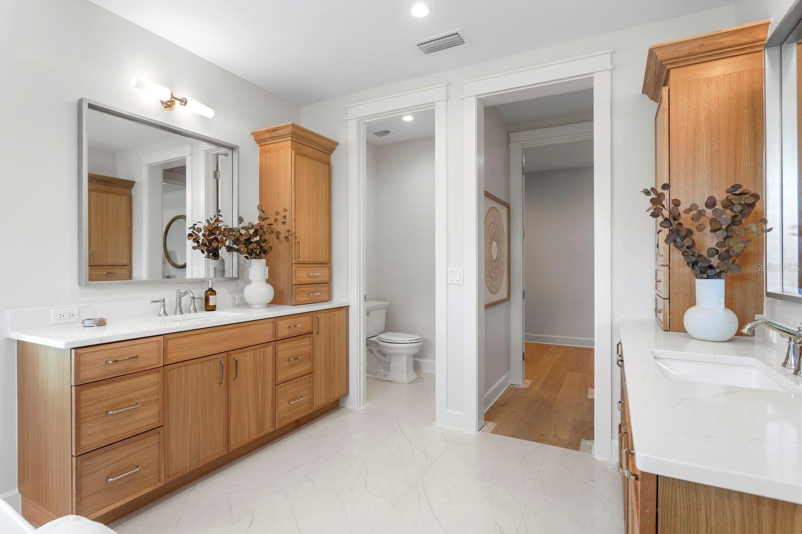 Image 12 of 38 For 2312 Occident Street