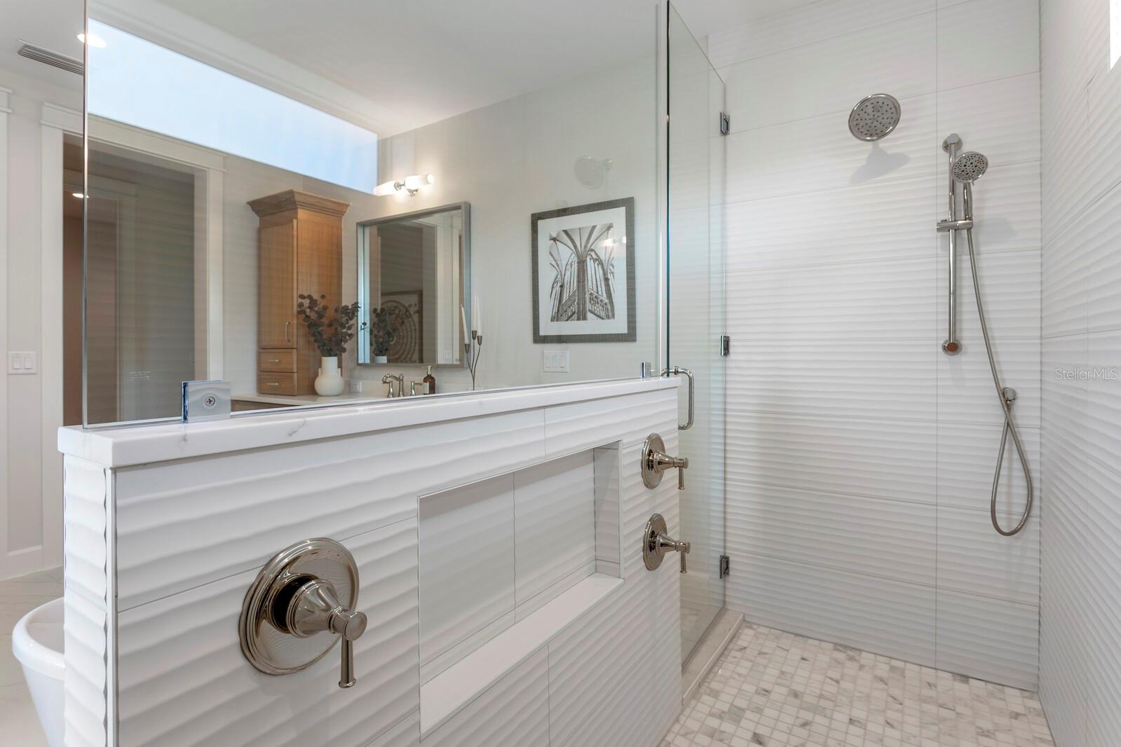 Image 18 of 38 For 2312 Occident Street