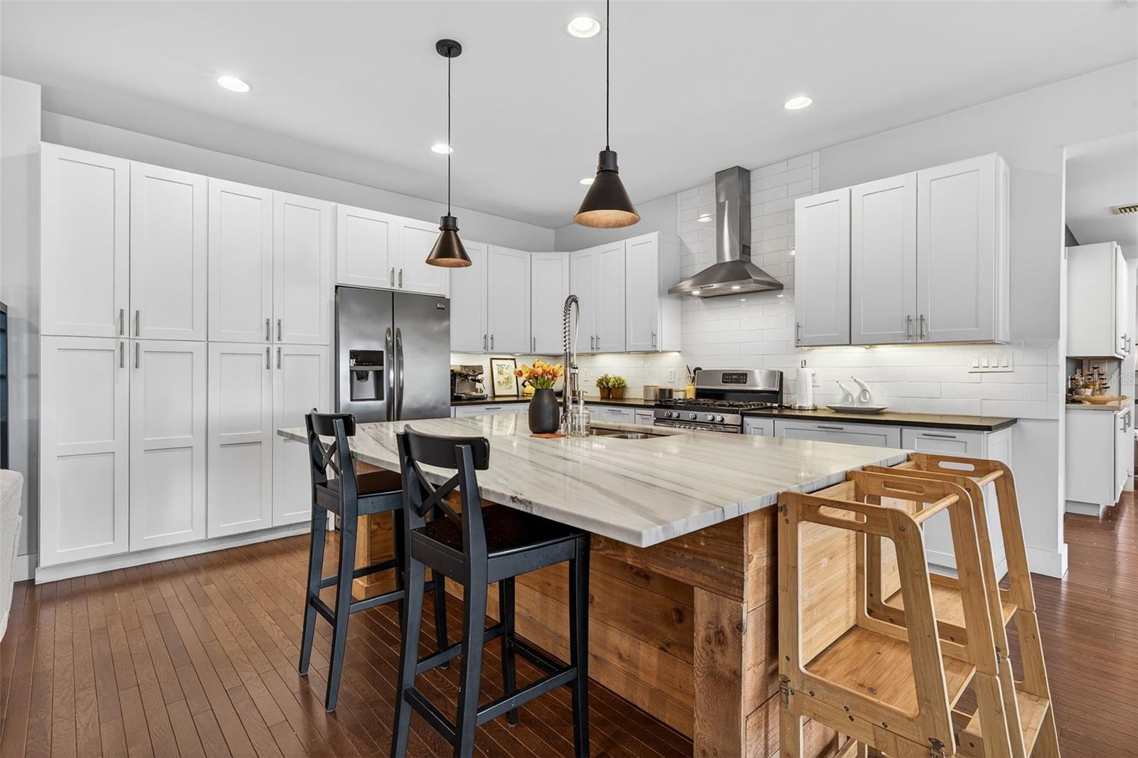 Image 17 of 39 For 1310 47th Avenue N