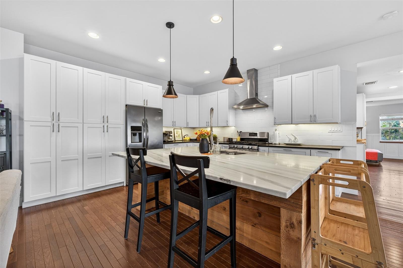 Image 19 of 39 For 1310 47th Avenue N