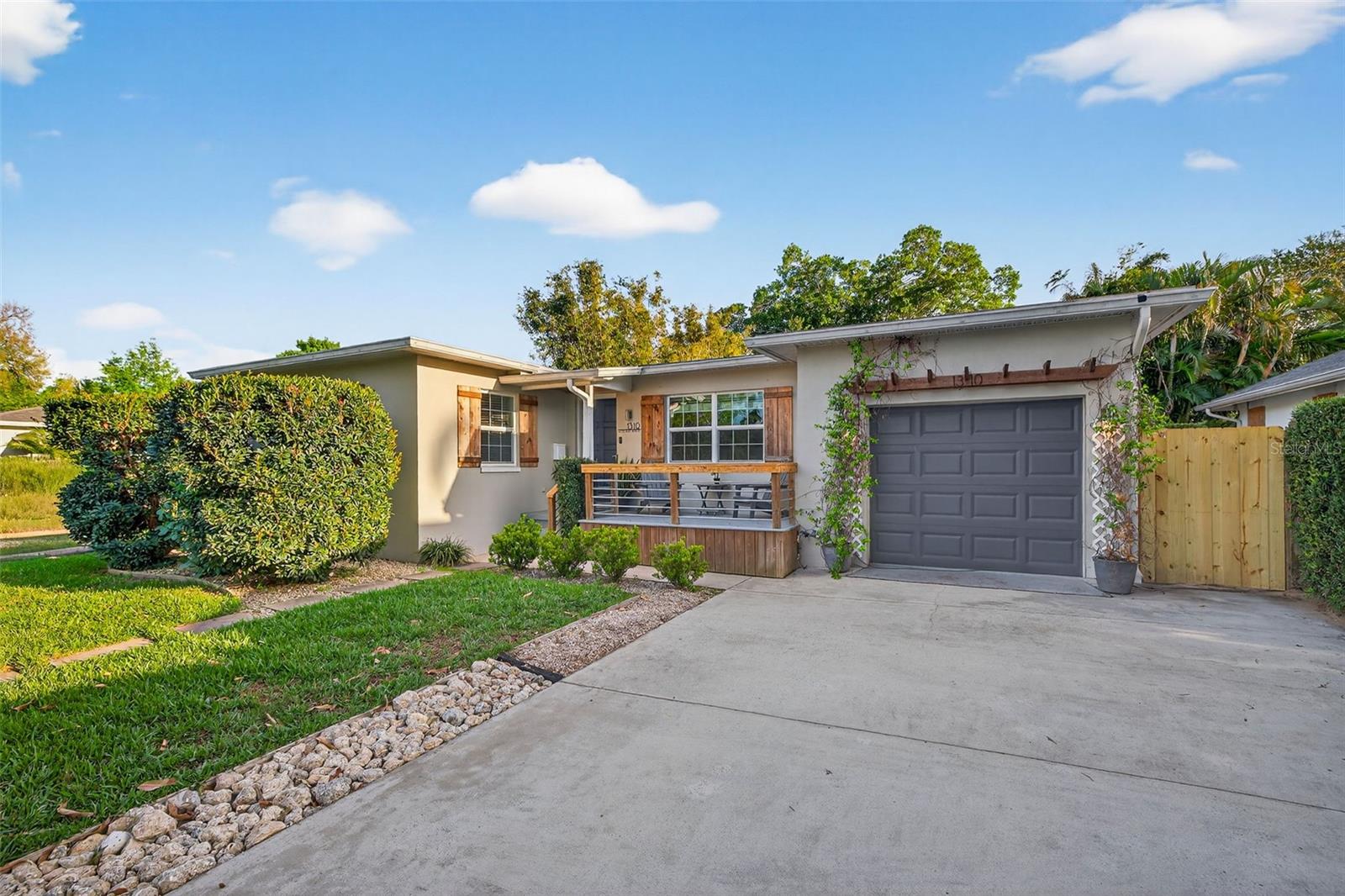 Image 2 of 39 For 1310 47th Avenue N