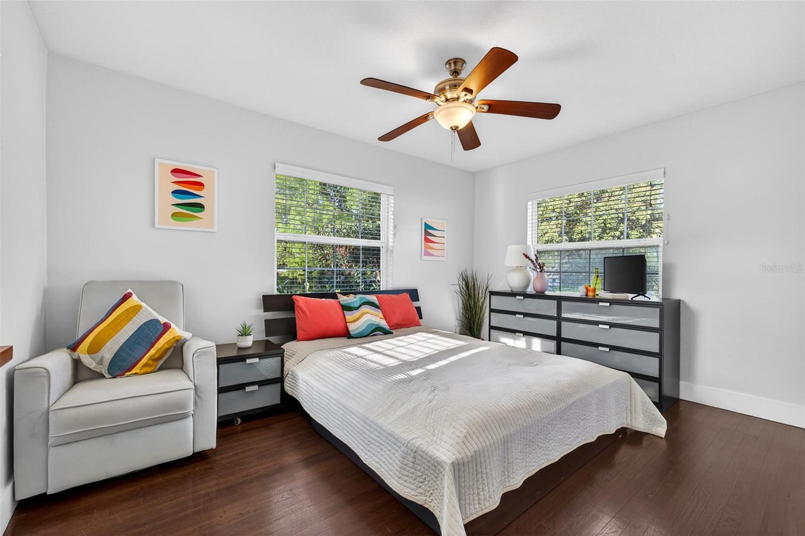 Image 23 of 39 For 1310 47th Avenue N