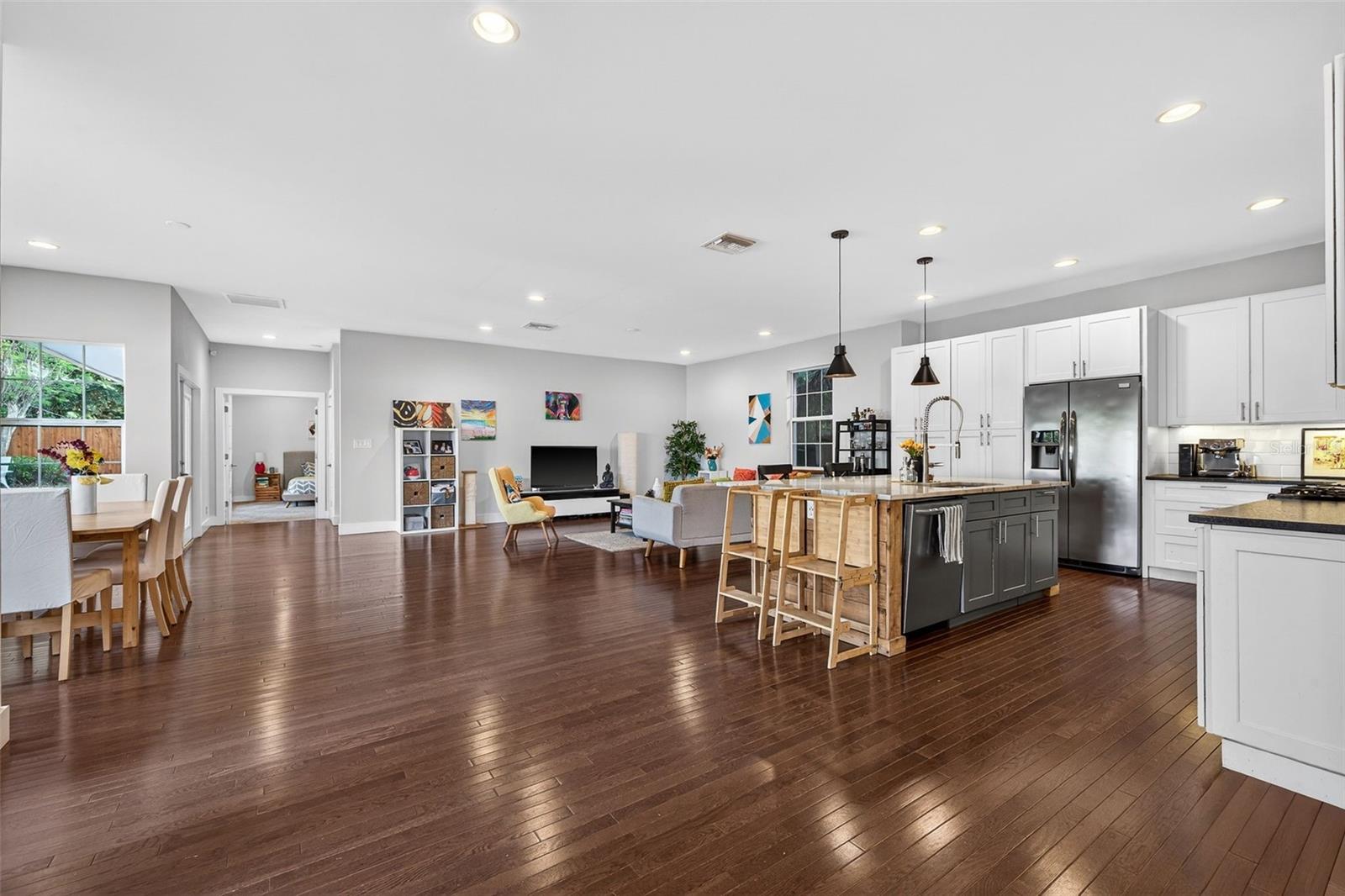 Image 7 of 39 For 1310 47th Avenue N