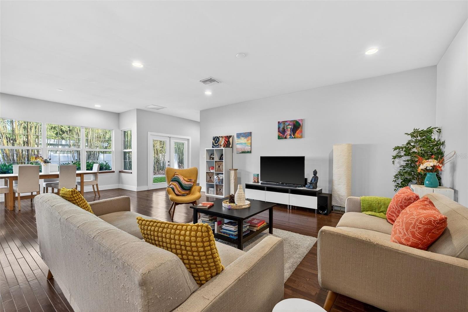 Image 8 of 39 For 1310 47th Avenue N