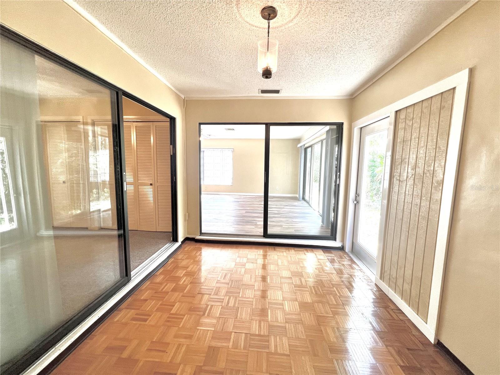 Image 11 of 23 For 5 Jamaica Street