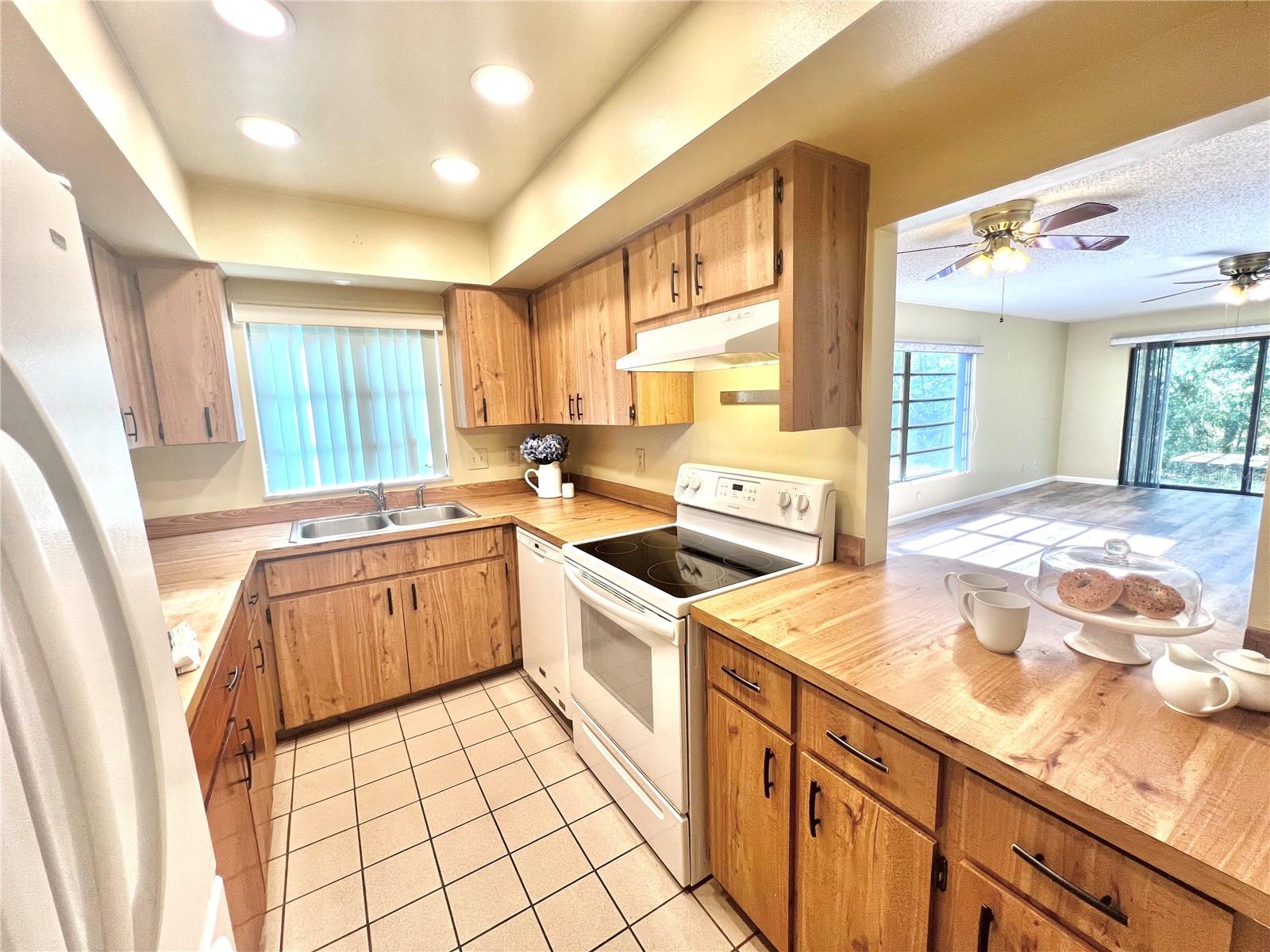 Image 4 of 23 For 5 Jamaica Street