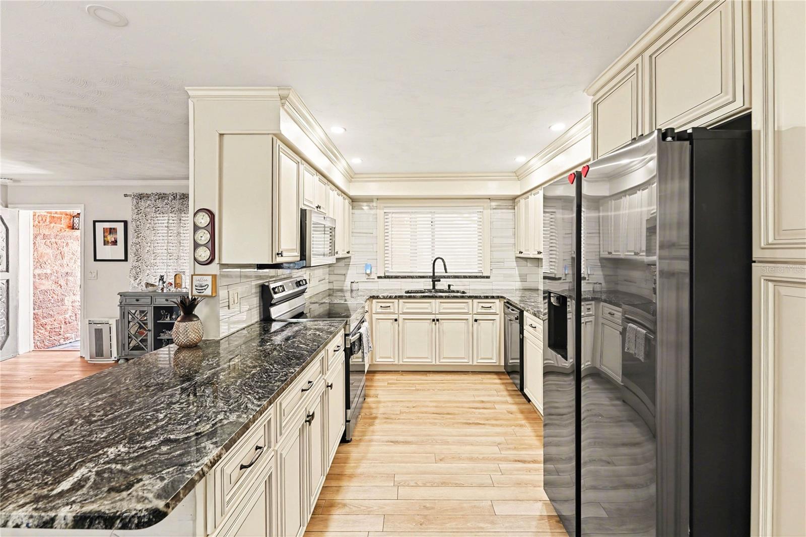 Image 2 of 23 For 1362 Stratford Drive