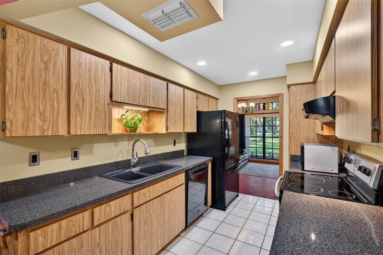 Image 15 of 77 For 37213 Price Drive