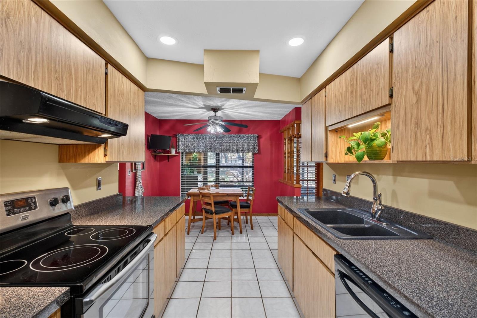 Image 17 of 77 For 37213 Price Drive