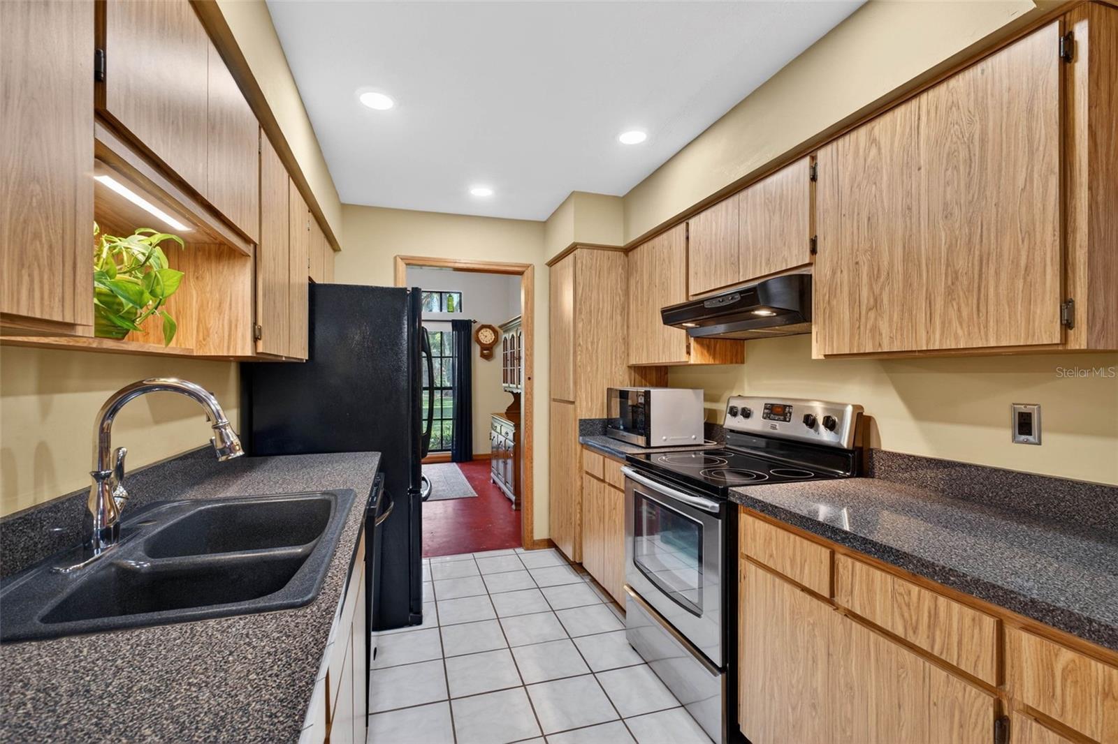 Image 18 of 77 For 37213 Price Drive