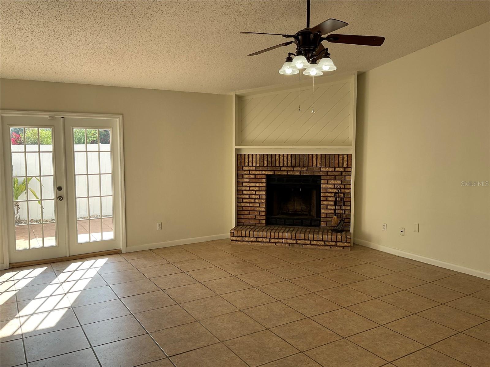 Image 11 of 19 For 8701 Carroll Palm Place