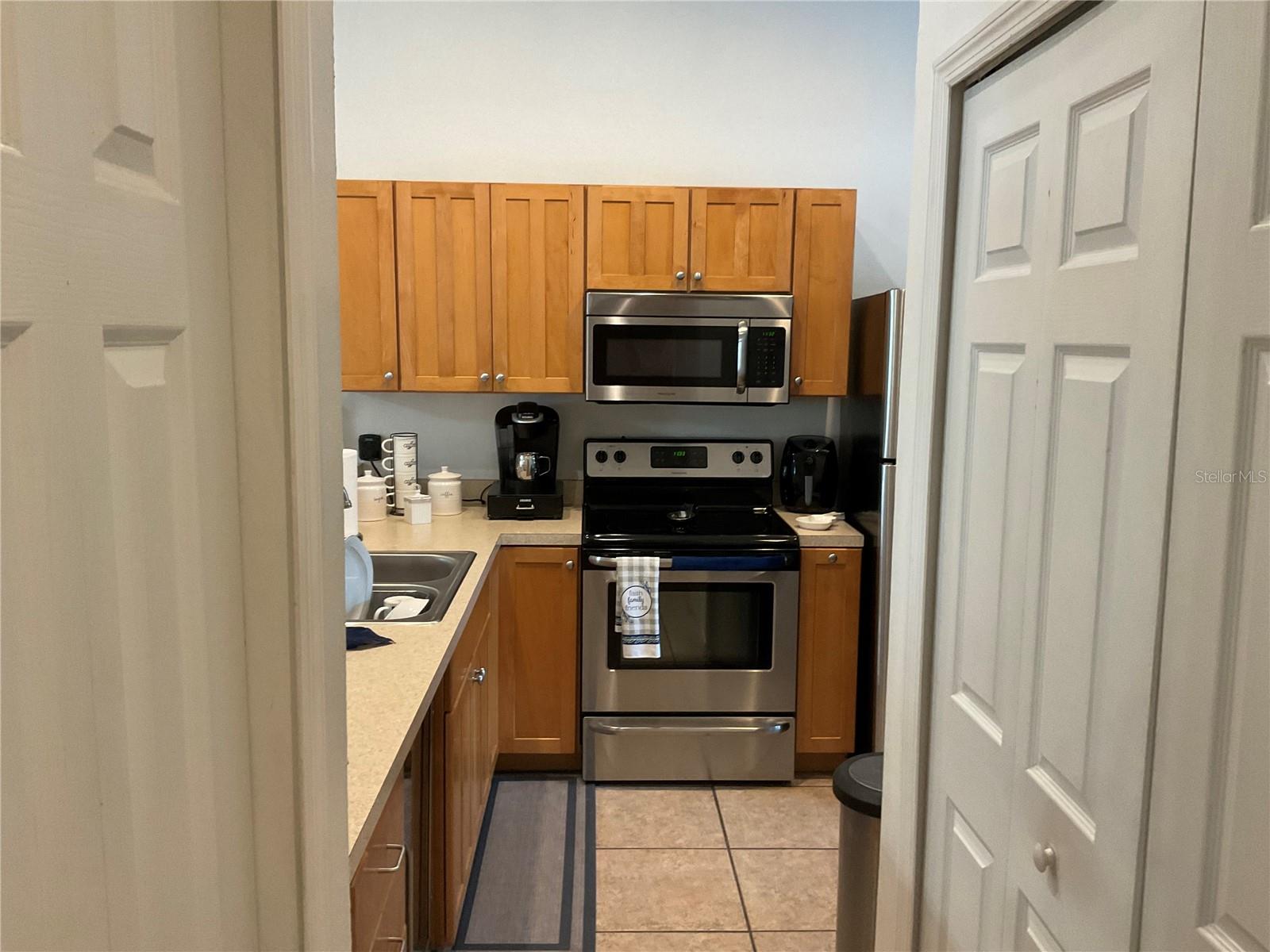 Image 9 of 19 For 8701 Carroll Palm Place