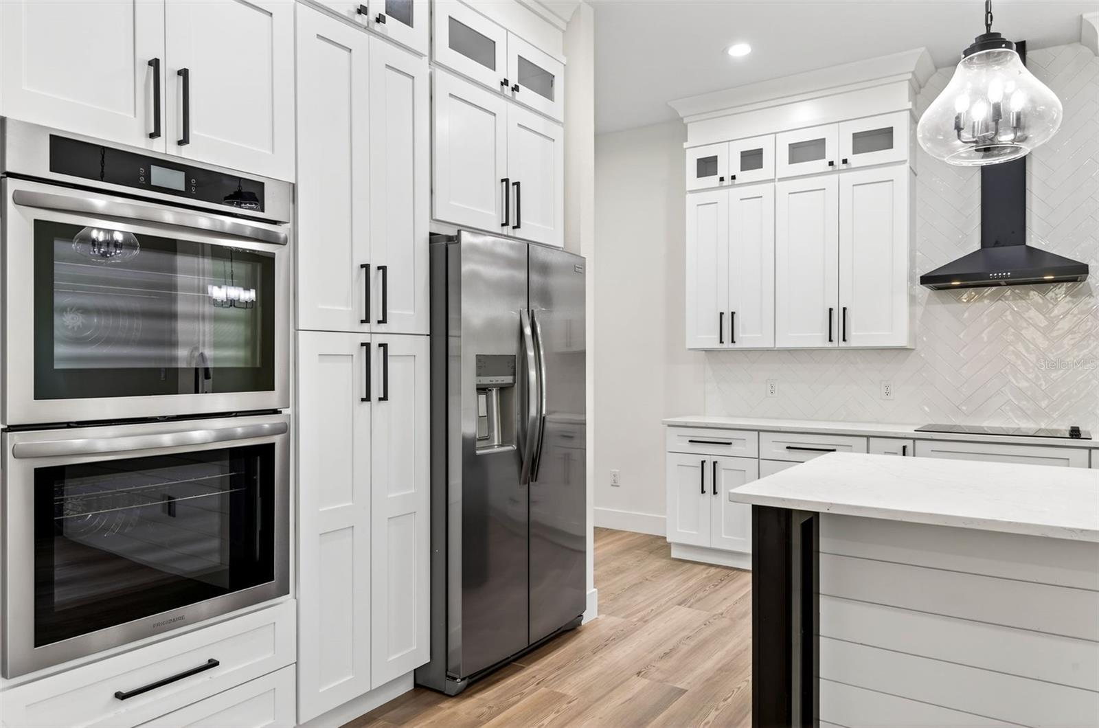 Image 11 of 42 For 37700 Dixie Avenue