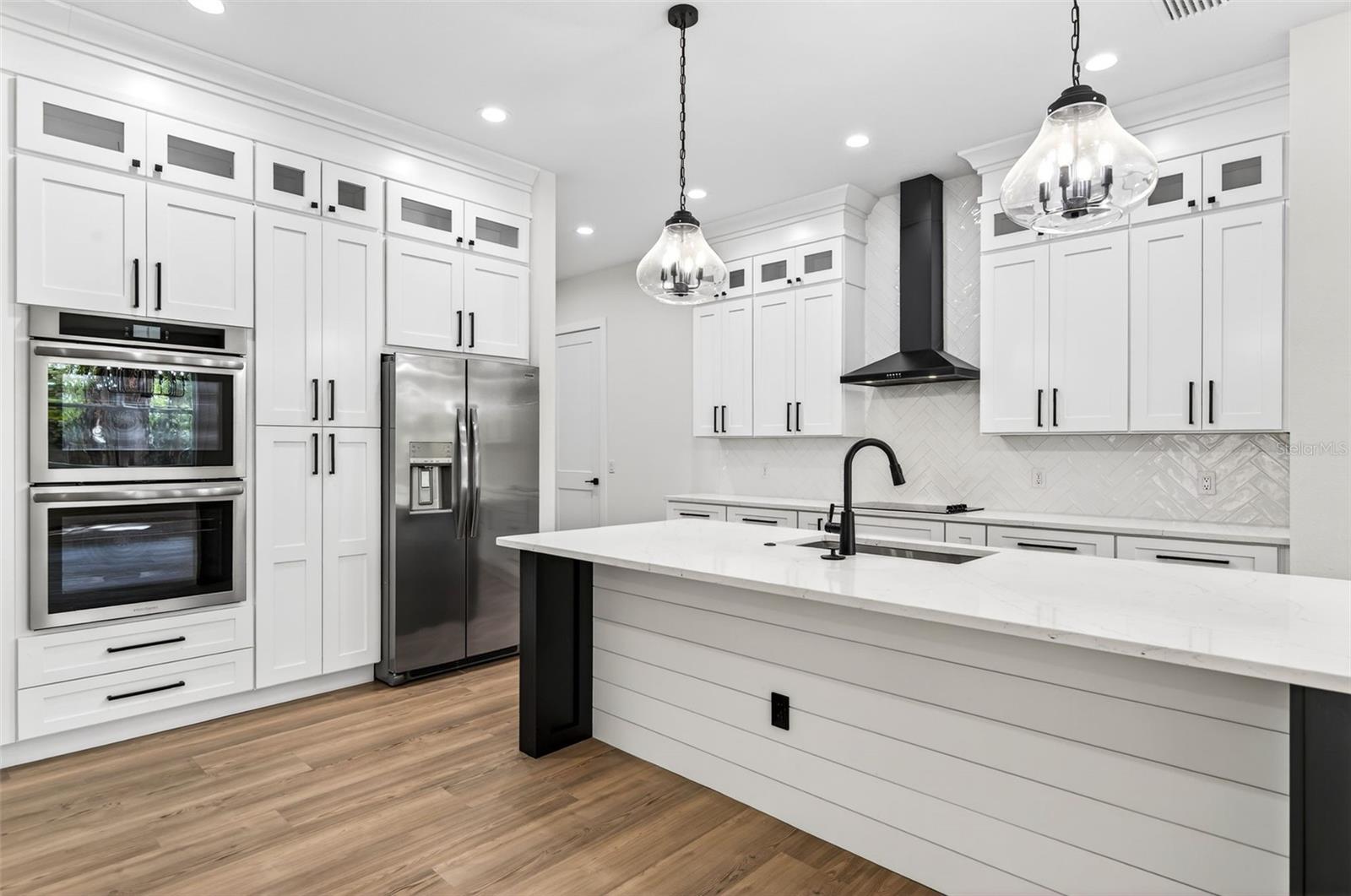 Image 12 of 42 For 37700 Dixie Avenue