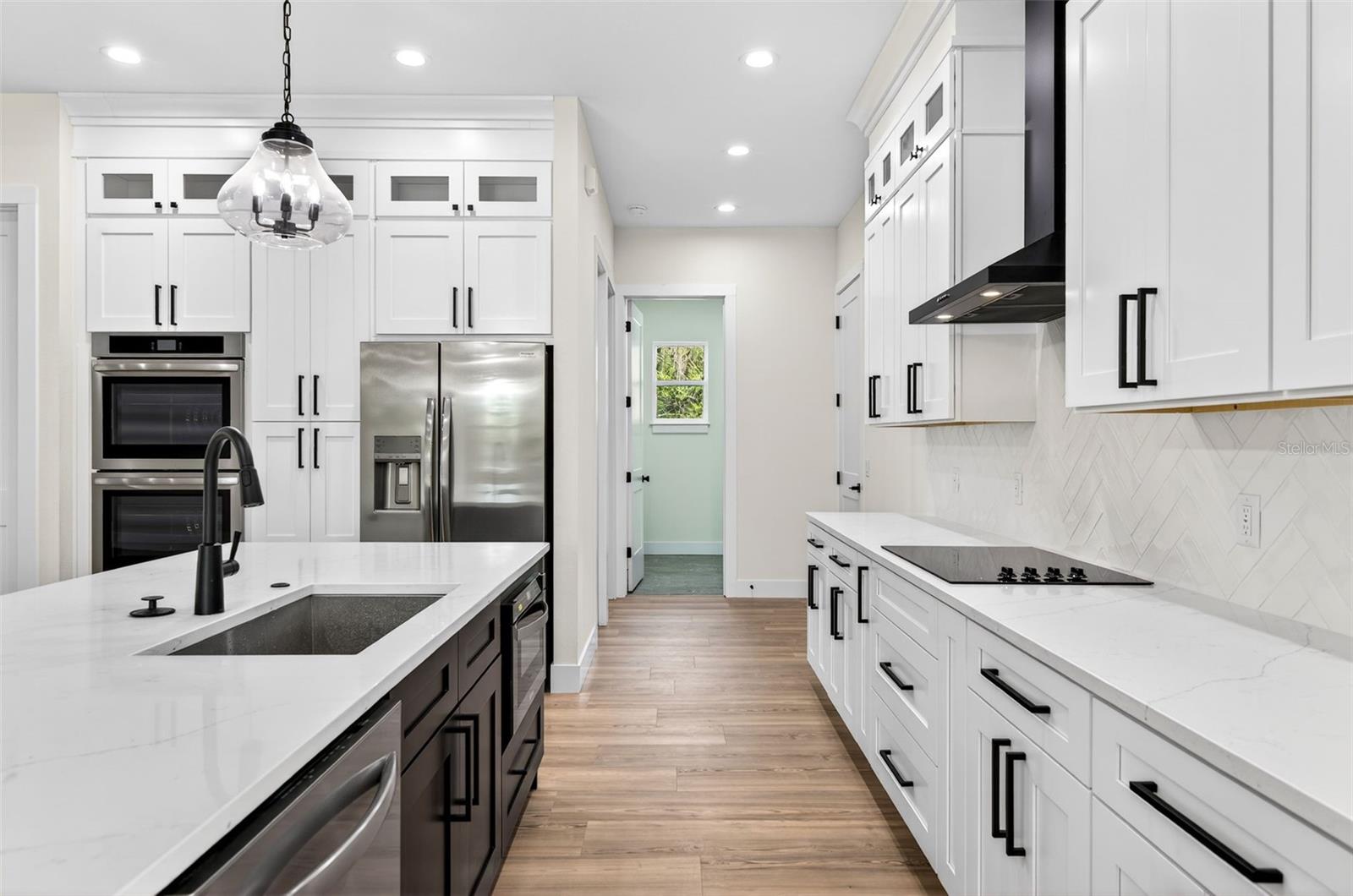 Image 13 of 42 For 37700 Dixie Avenue