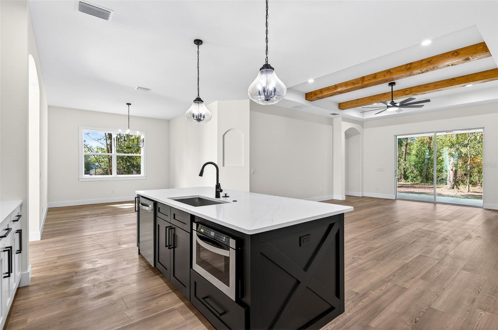 Image 15 of 42 For 37700 Dixie Avenue