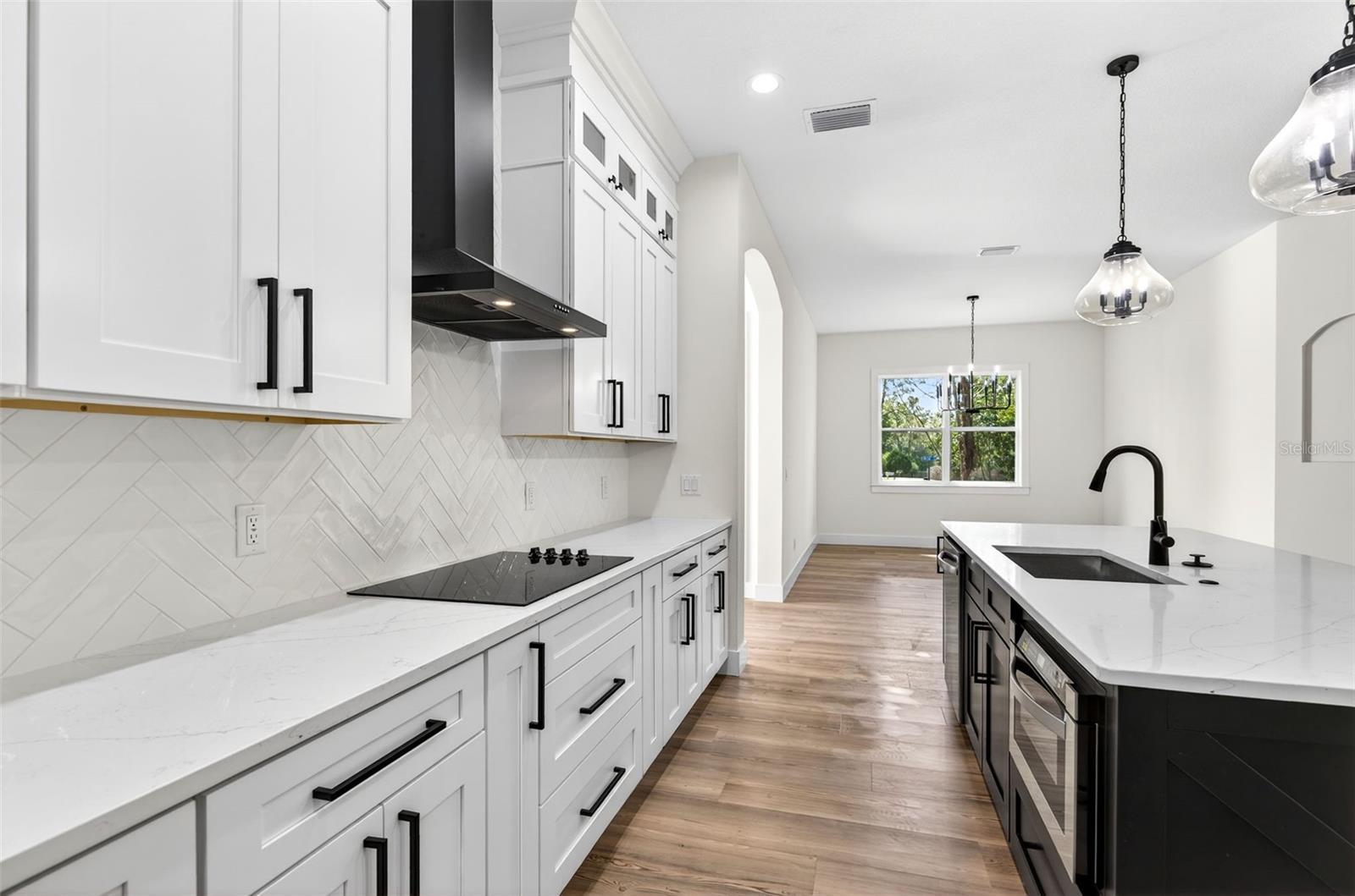 Image 16 of 42 For 37700 Dixie Avenue