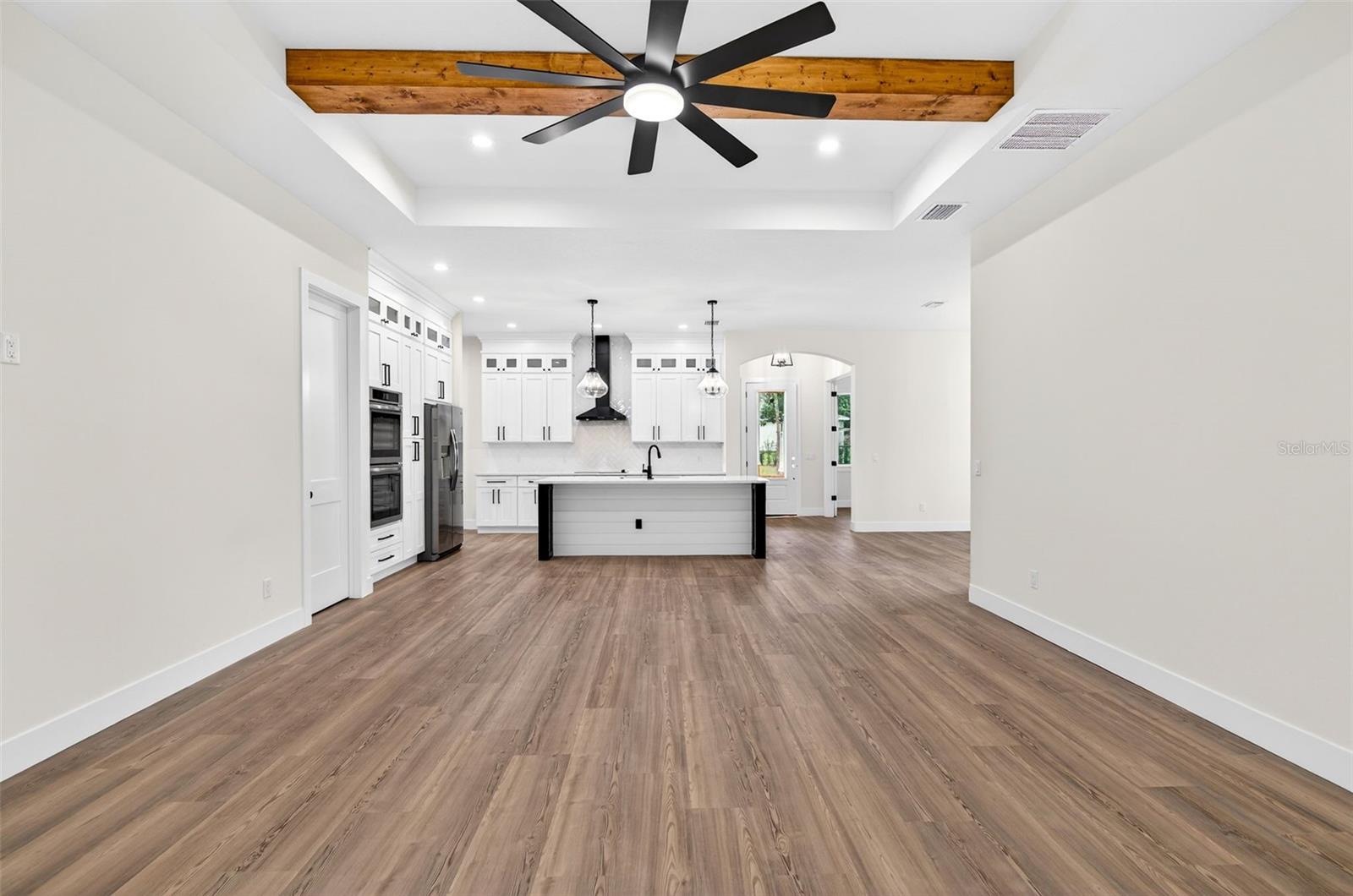 Image 3 of 42 For 37700 Dixie Avenue