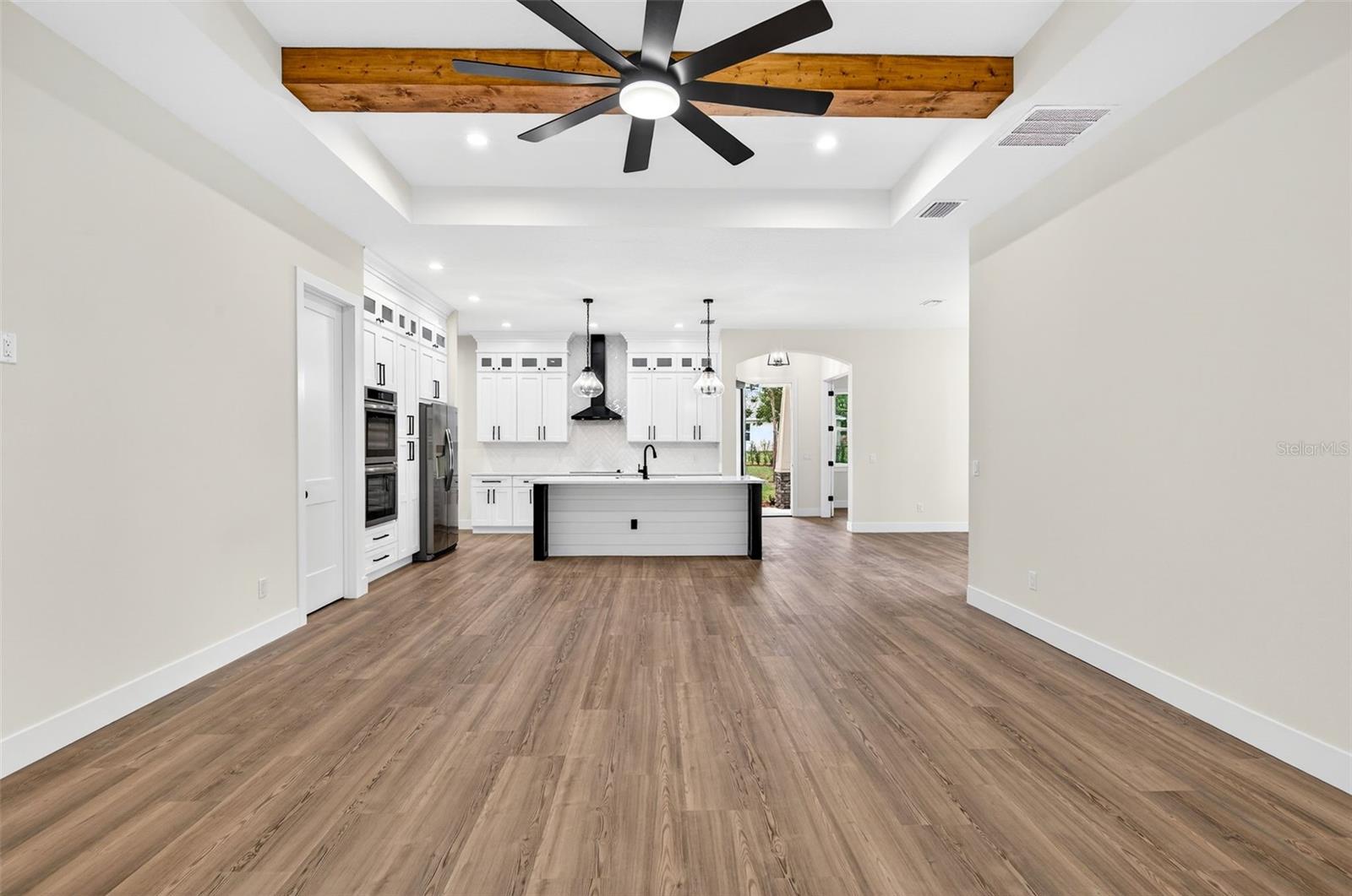 Image 4 of 42 For 37700 Dixie Avenue