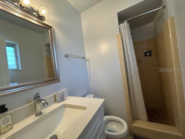 Image 30 of 45 For 6901 Gulf Winds Drive