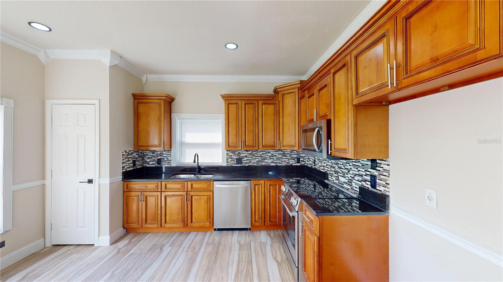 Image 8 of 27 For 10107 14th Street