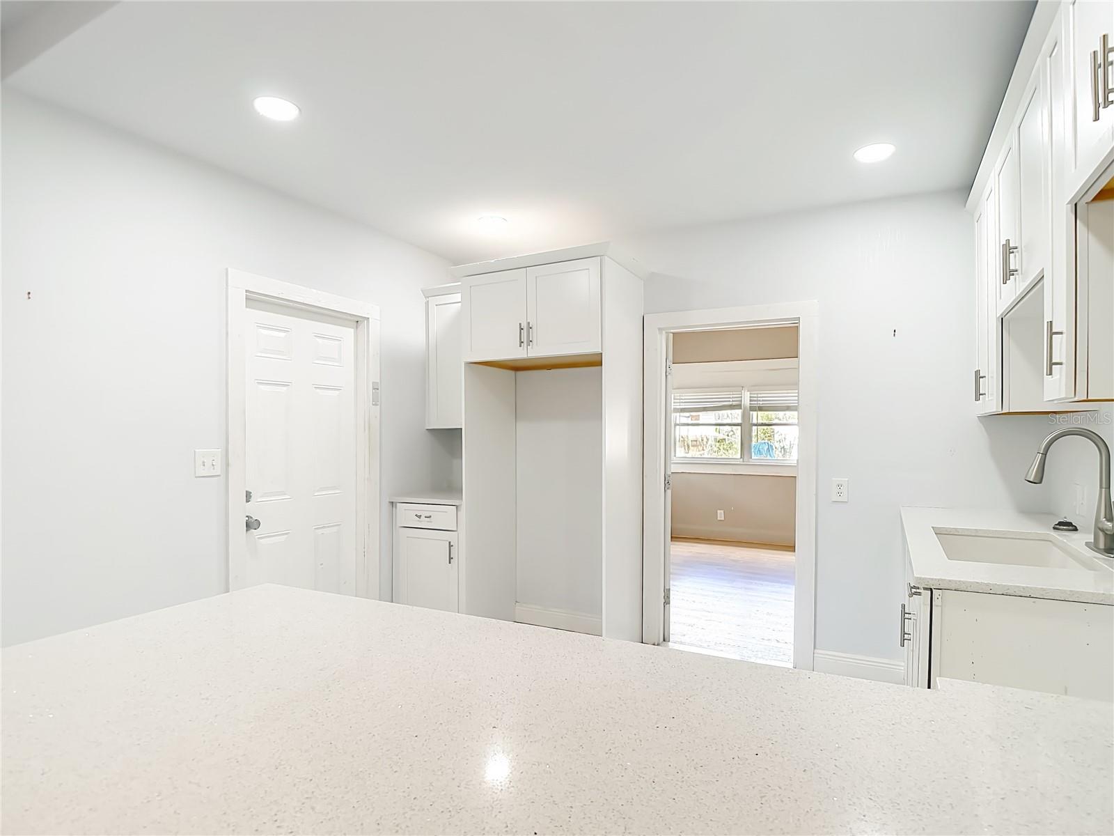 Image 19 of 66 For 1004 22nd Avenue