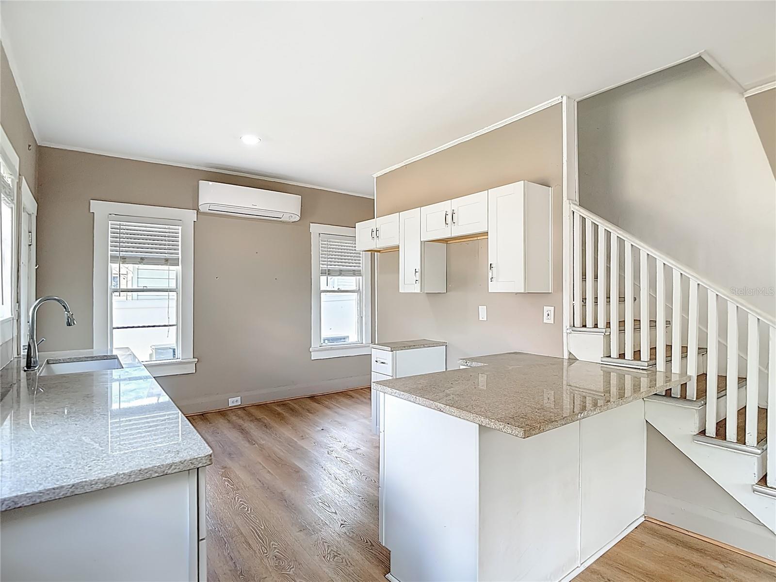 Image 30 of 66 For 1004 22nd Avenue