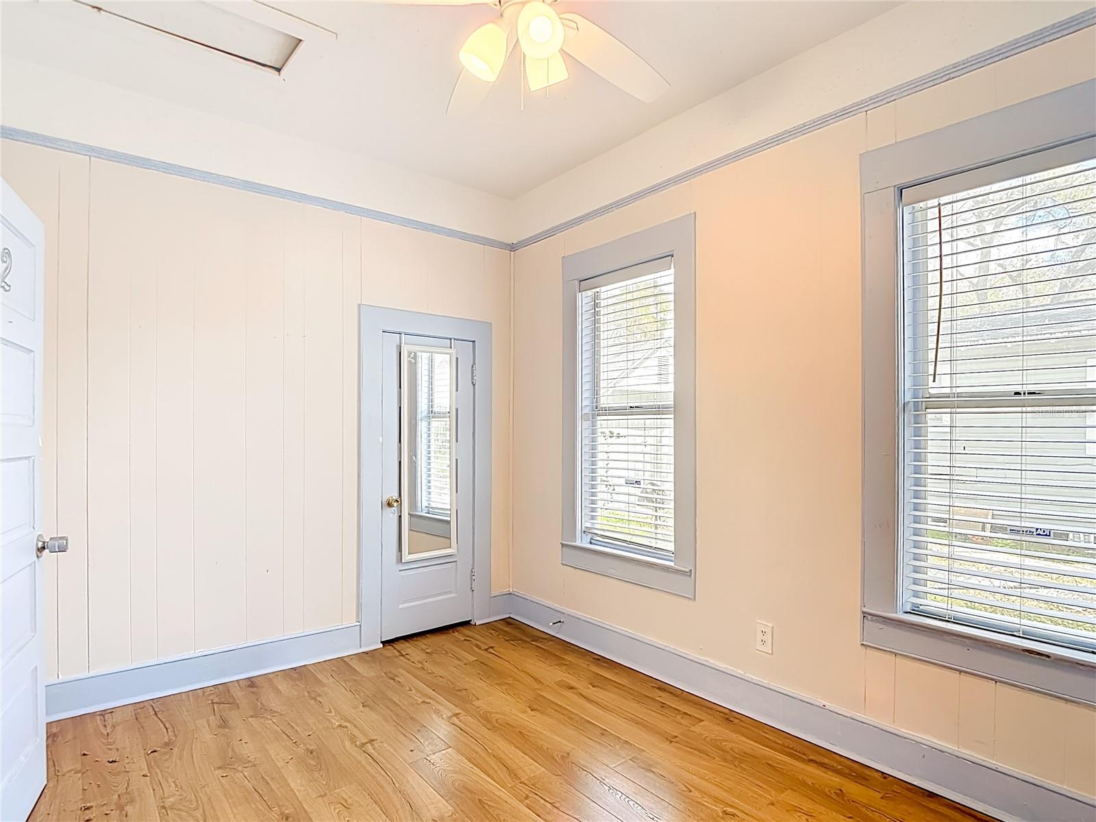 Image 37 of 66 For 1004 22nd Avenue