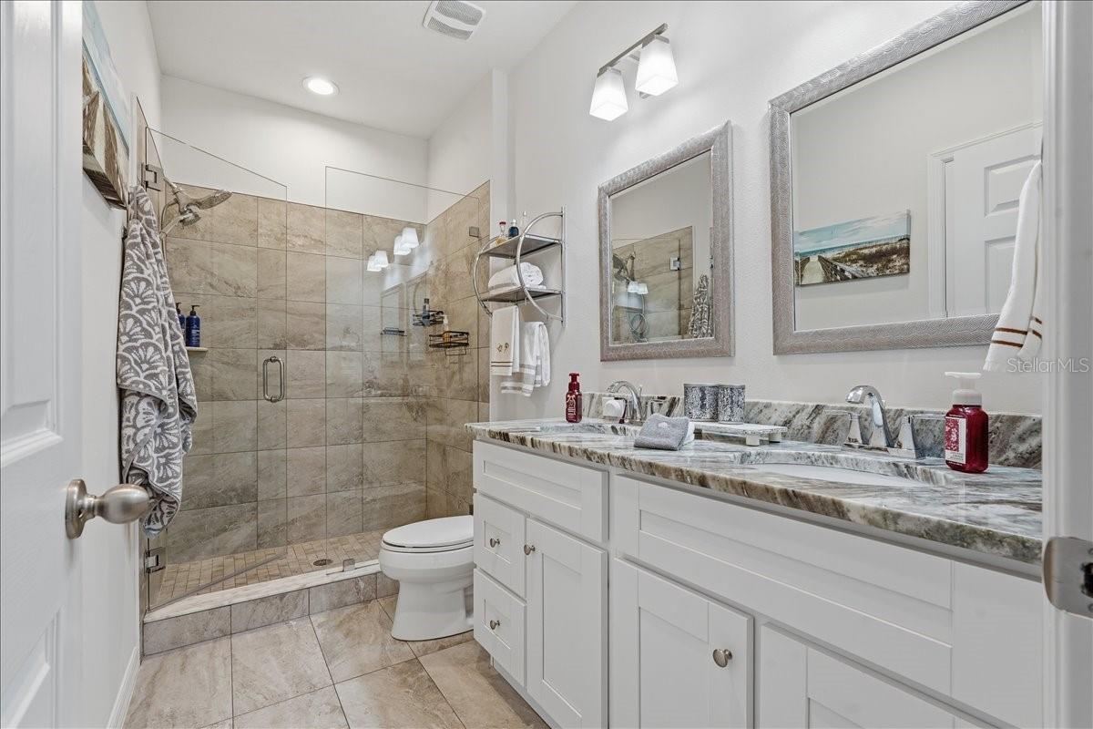 Image 21 of 74 For 1962 Lake Ridge Boulevard