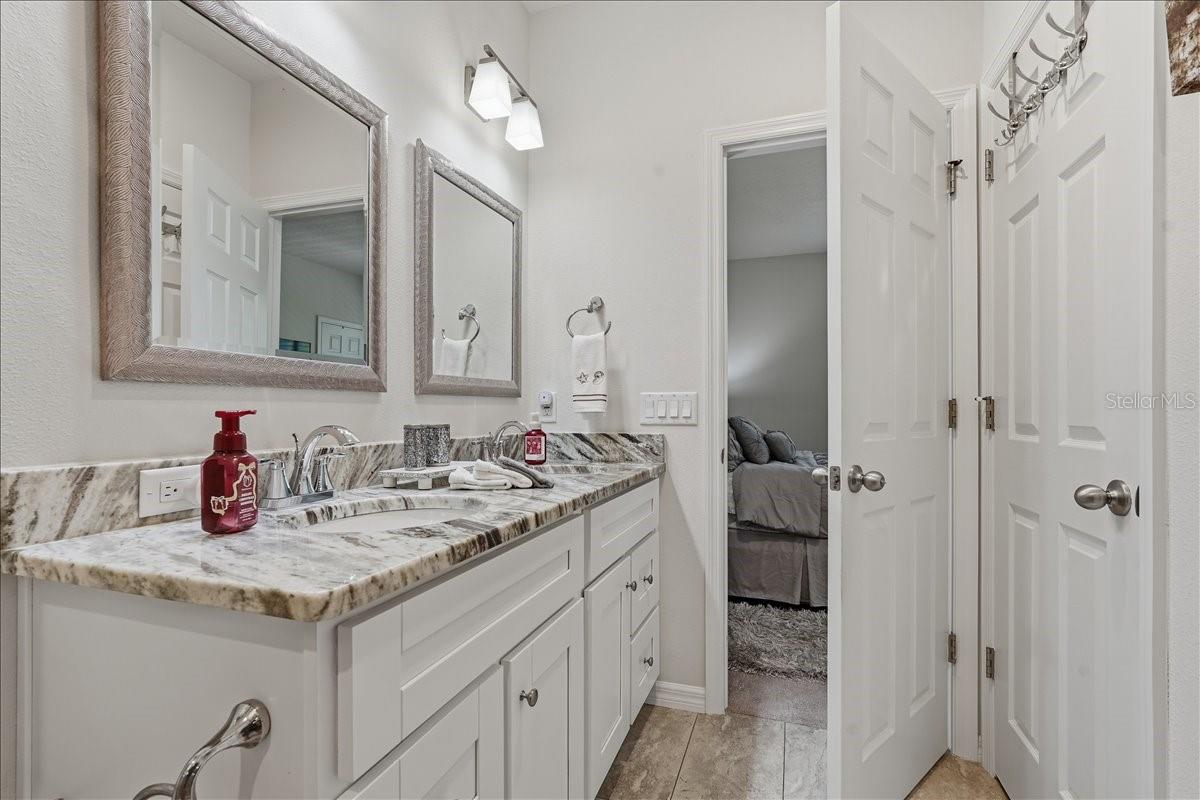 Image 22 of 74 For 1962 Lake Ridge Boulevard