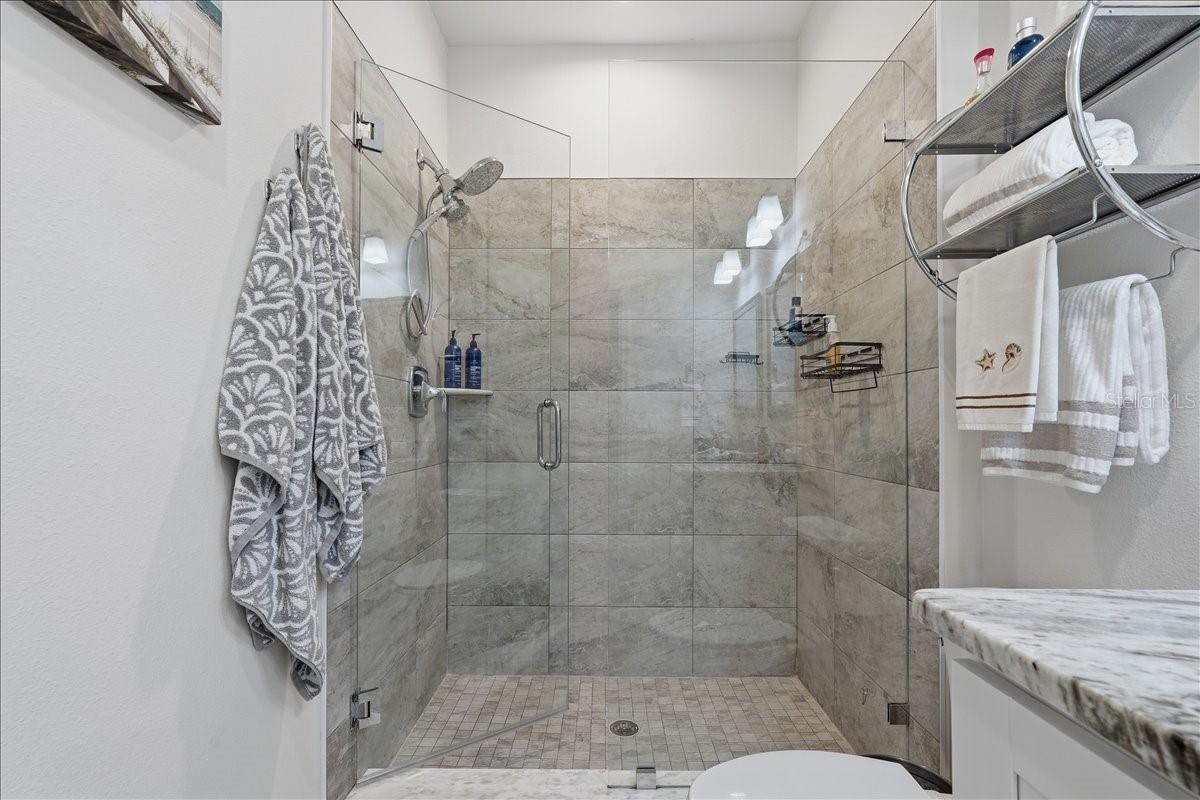 Image 23 of 74 For 1962 Lake Ridge Boulevard