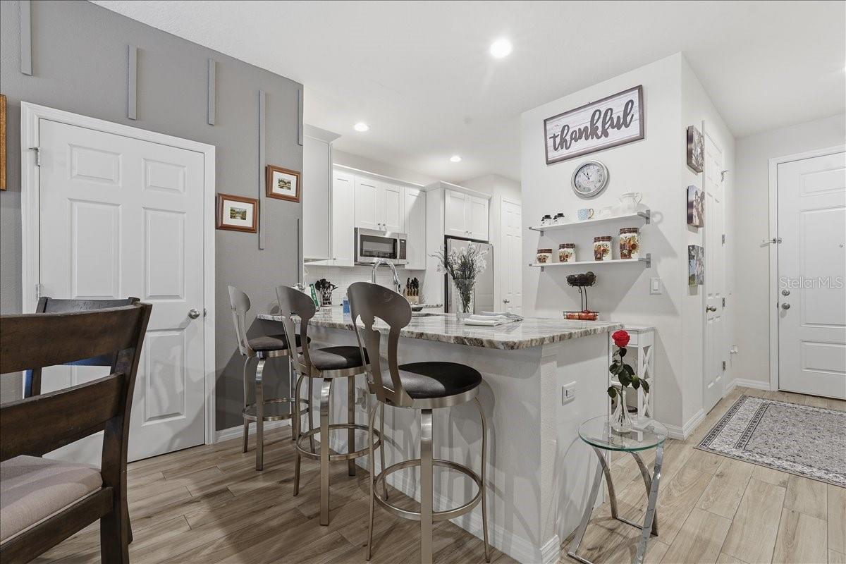 Image 8 of 74 For 1962 Lake Ridge Boulevard