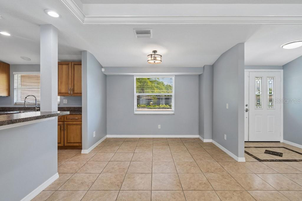 Image 12 of 30 For 994 Brink Avenue