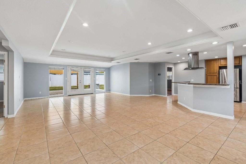 Image 13 of 30 For 994 Brink Avenue