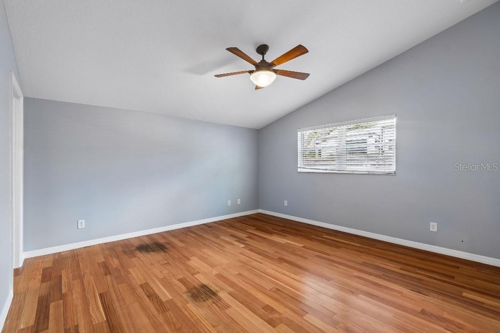 Image 16 of 30 For 994 Brink Avenue