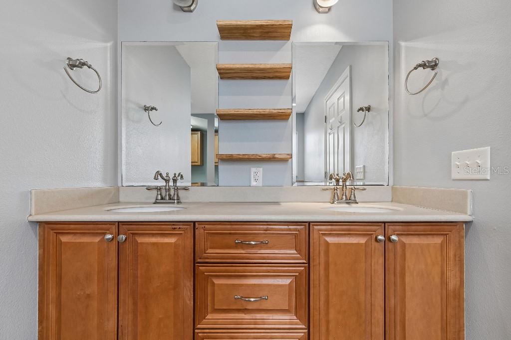 Image 19 of 30 For 994 Brink Avenue