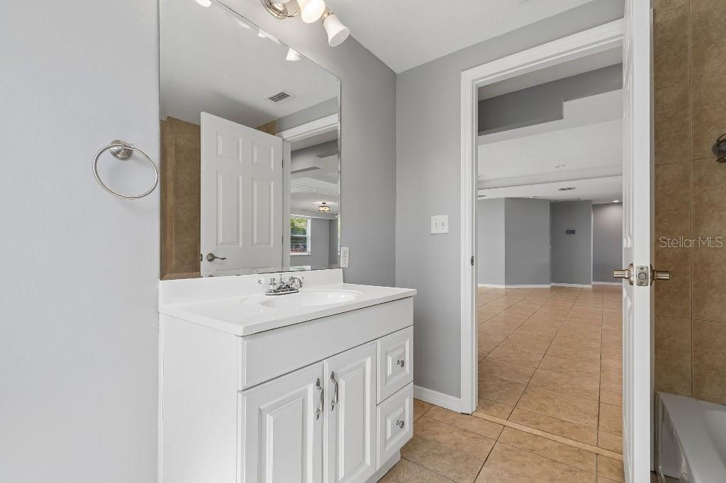 Image 24 of 30 For 994 Brink Avenue