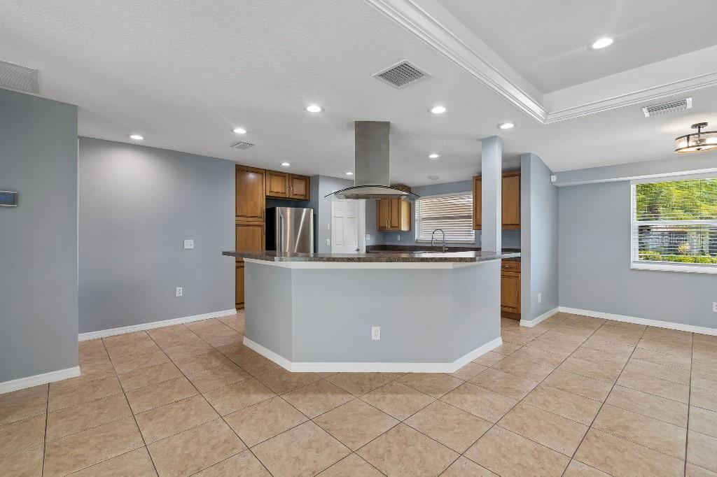 Image 9 of 30 For 994 Brink Avenue