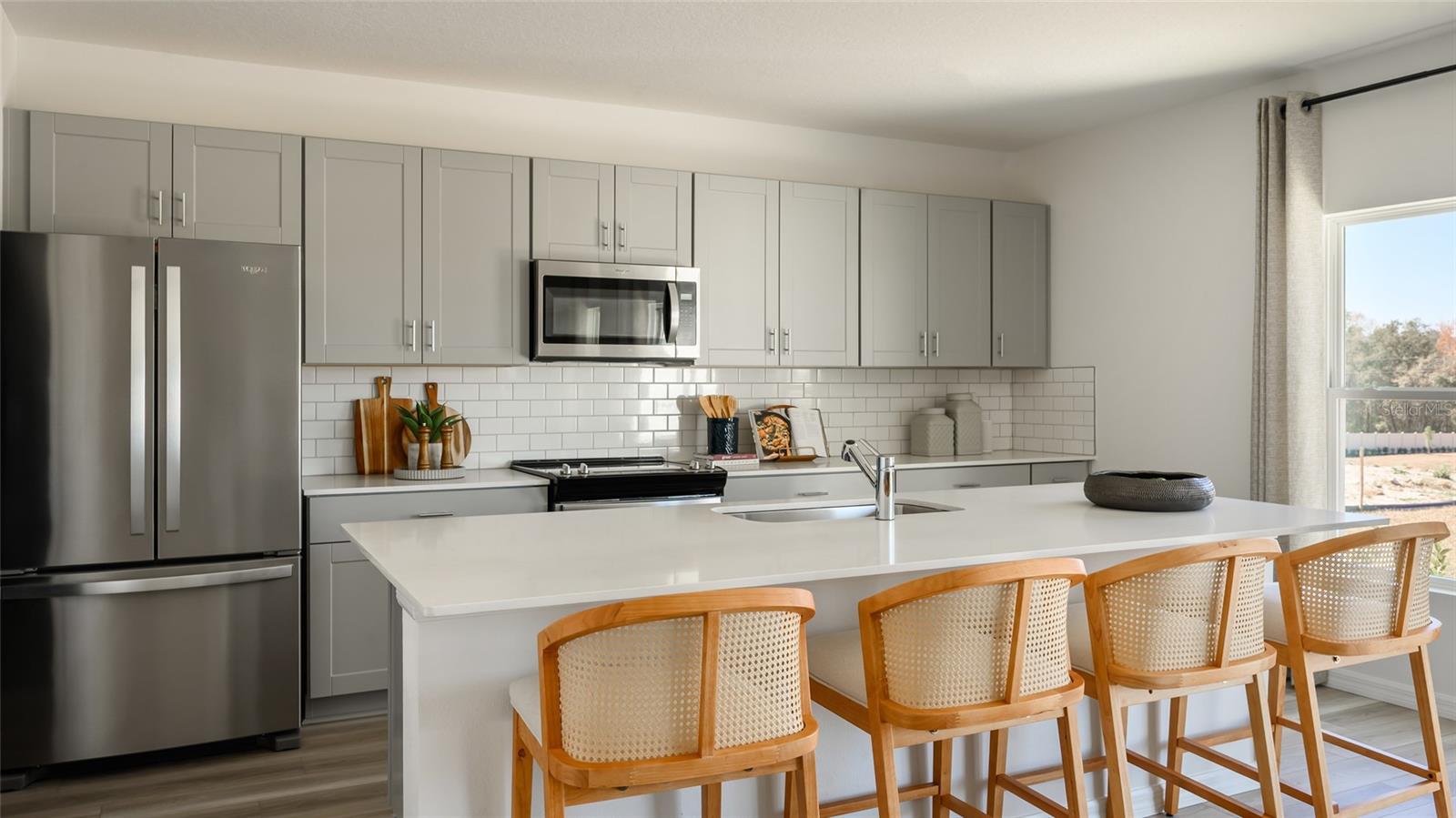 Listing photo id 0 for 31658 Baronne Street