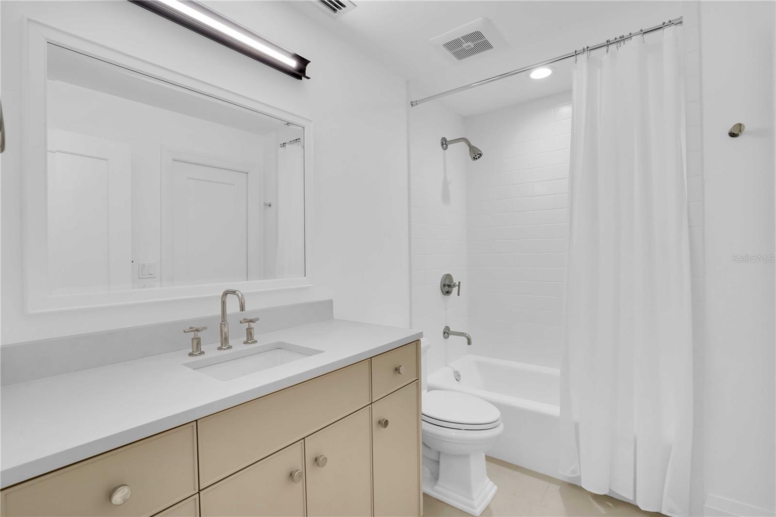 Image 16 of 44 For 3110 1st Street W 101