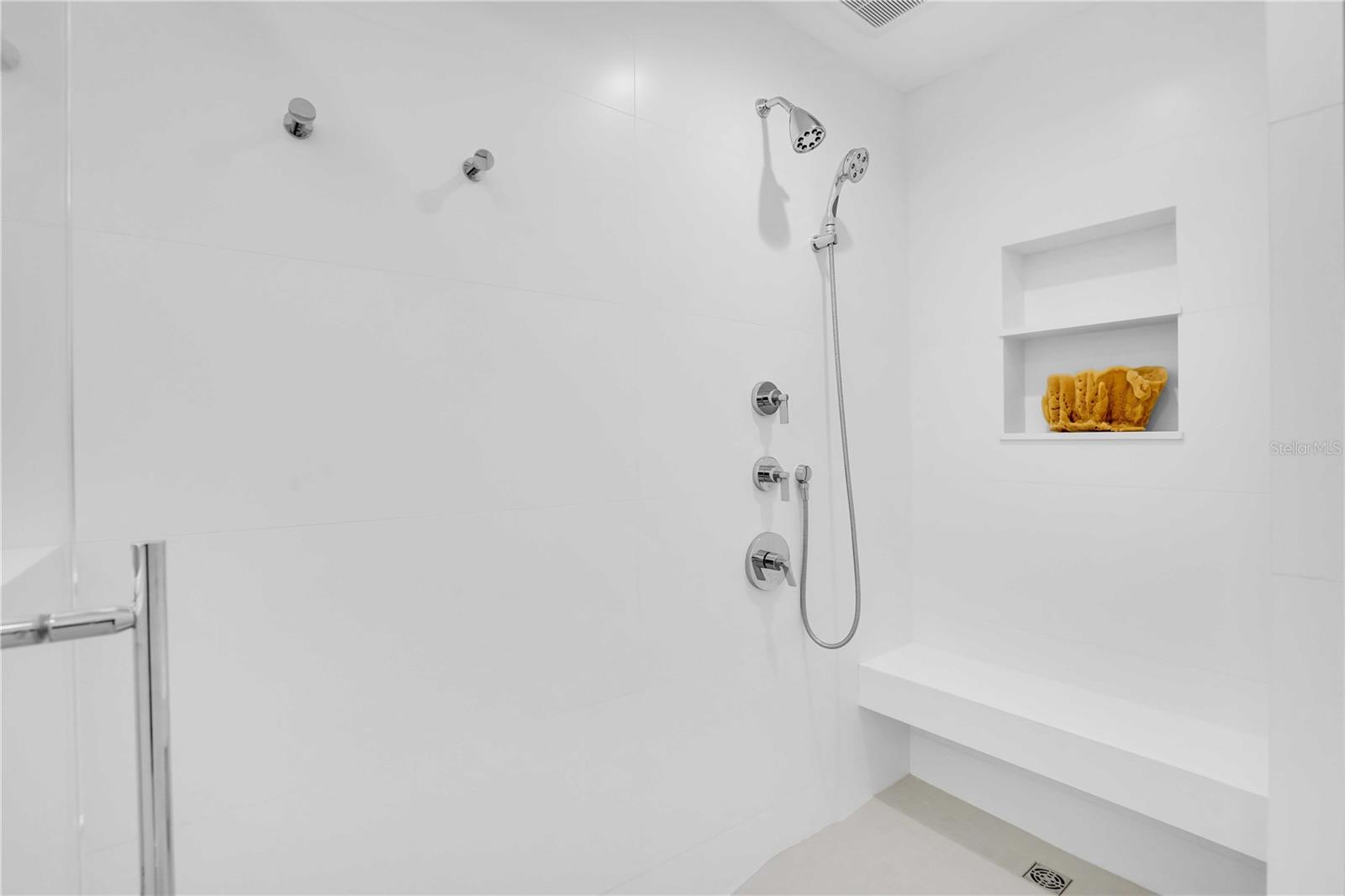 Image 26 of 44 For 3110 1st Street W 101