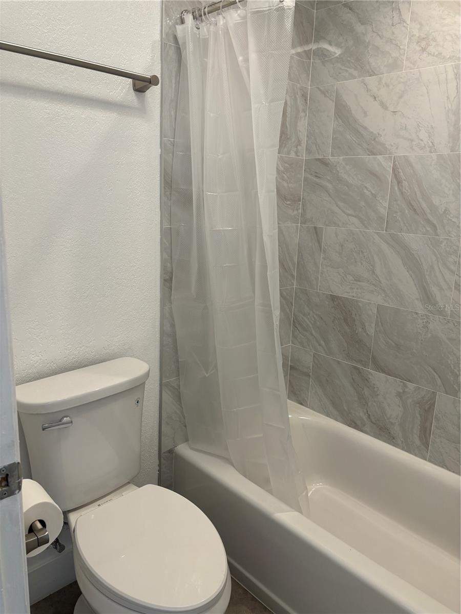 Image 17 of 34 For 5815 Erin Lane S A