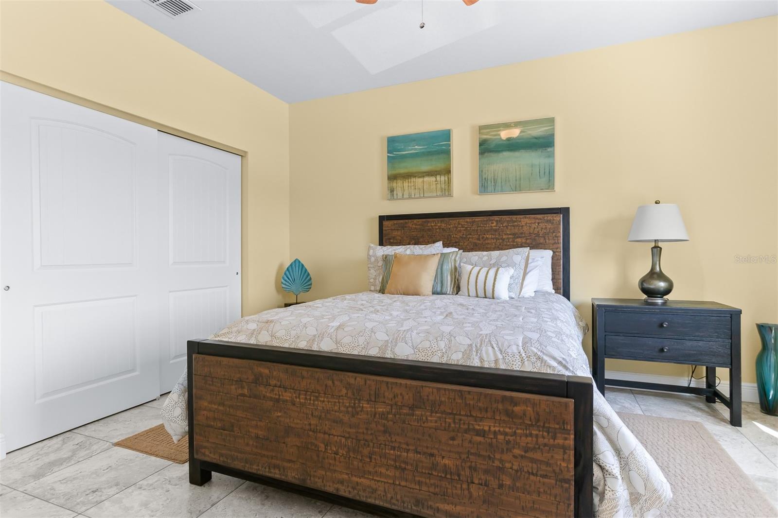 Image 15 of 41 For 17610 Lee Avenue