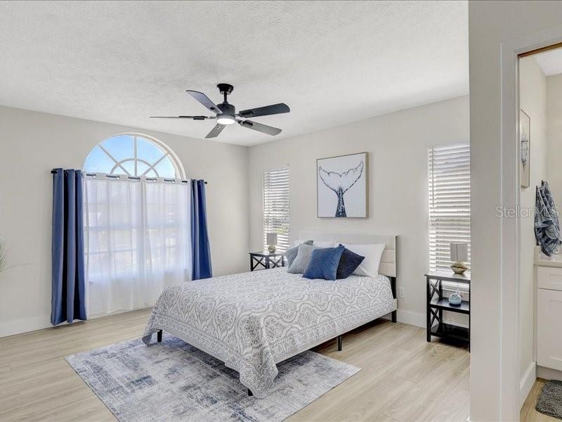 Image 10 of 33 For 6505 64th Lane E