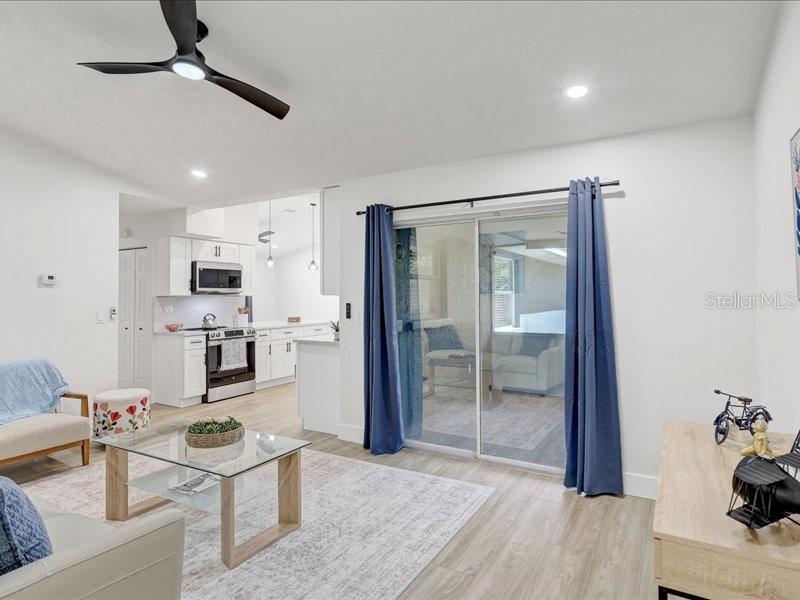 Image 15 of 33 For 6505 64th Lane E