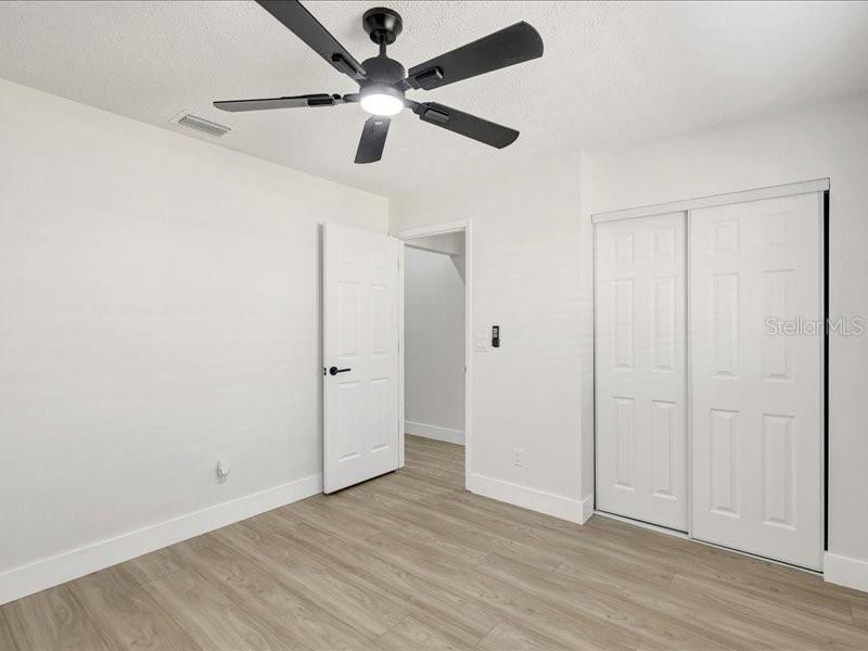 Image 22 of 33 For 6505 64th Lane E