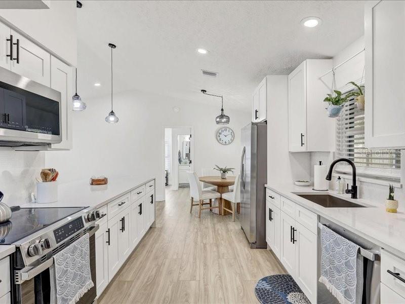 Image 4 of 33 For 6505 64th Lane E