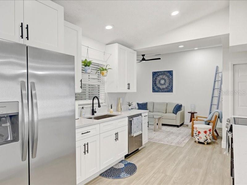 Image 5 of 33 For 6505 64th Lane E