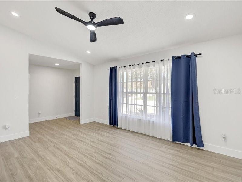 Image 8 of 33 For 6505 64th Lane E